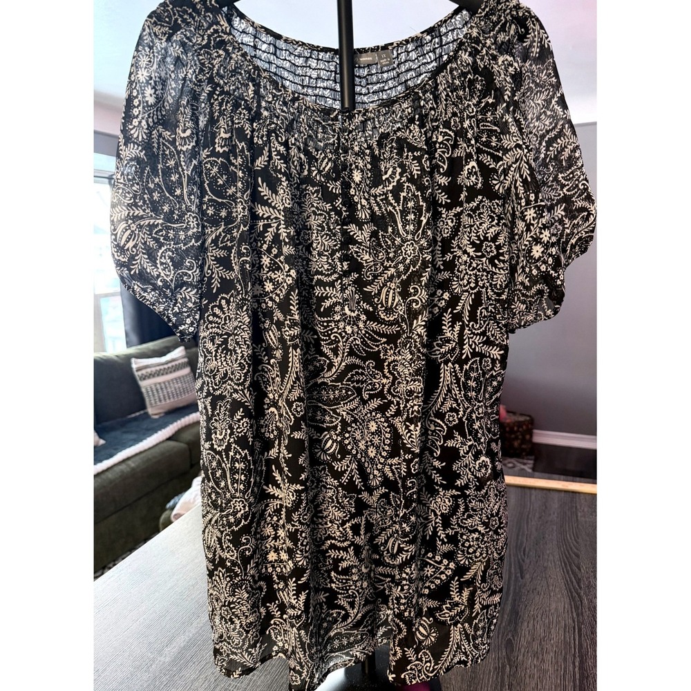 Apt. 9 Woman Blouse 1X Black White Paisley Smocked Chiffon Peasant Top S/S Boho‎